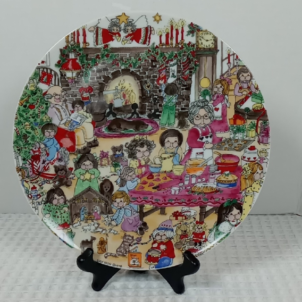 1978 Lucy Rigg Lucy and Me Christmas In The Living Room Decorative Plate Enesco